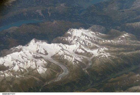 国际空间站十佳地球图片：冰雪阿尔卑斯山